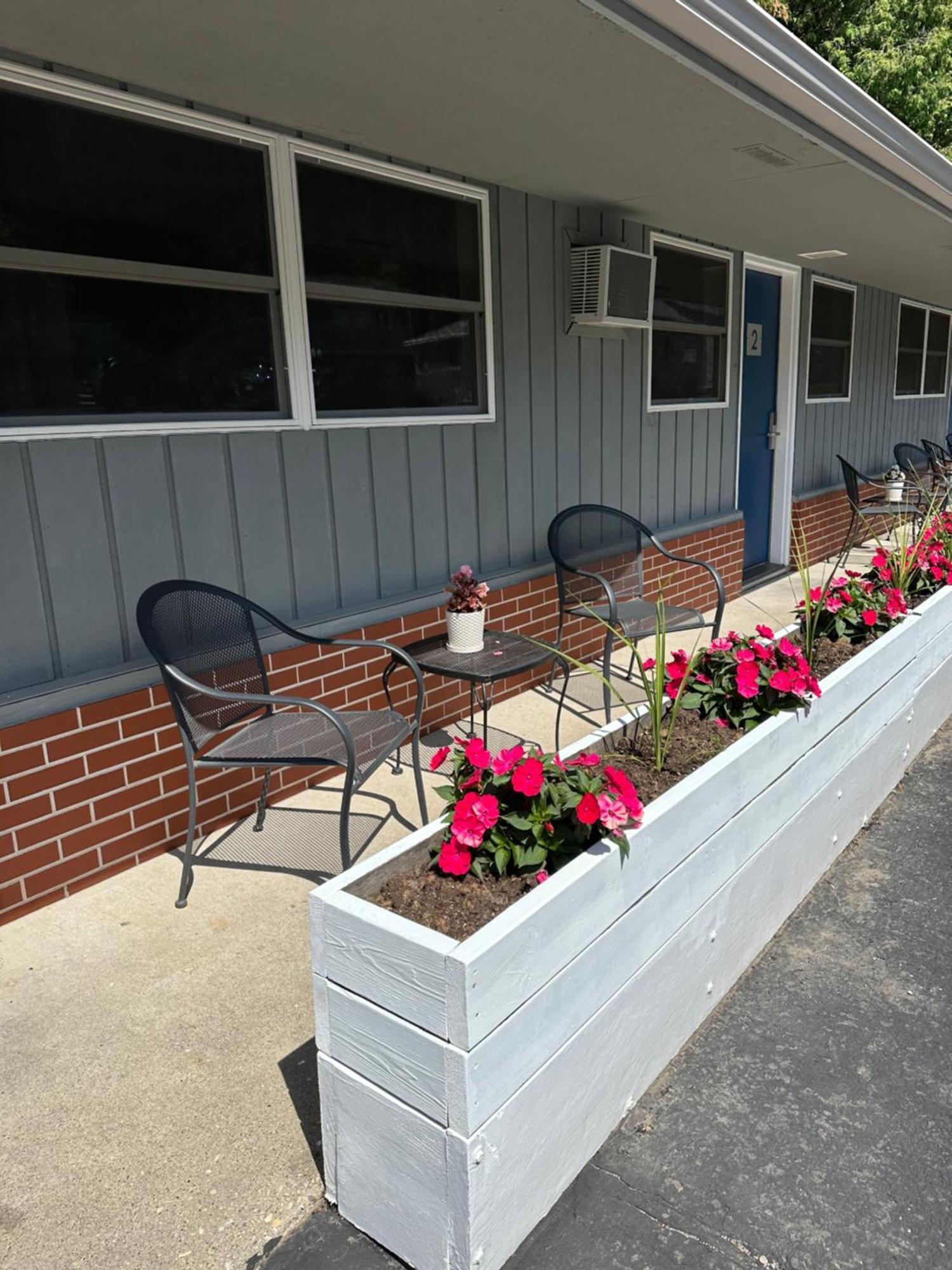 Downtown Inn Sister Bay Exterior foto